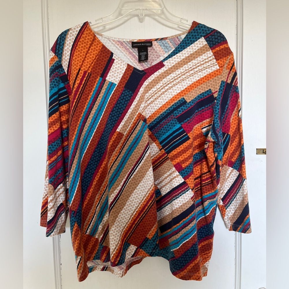 Alfred Dunner 3/4 sleeve V-neck top, L